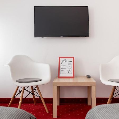 Lara Hotel Rooms Oradea Exterior foto