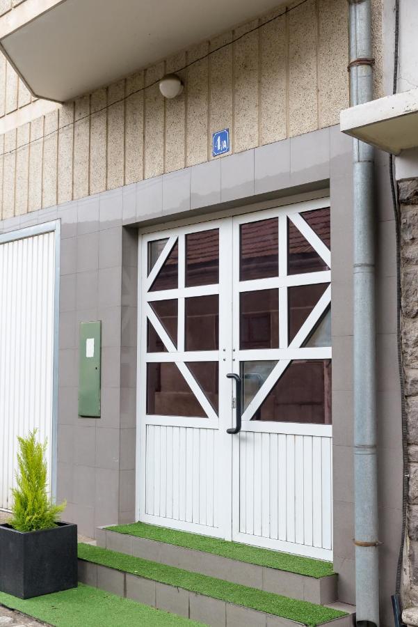 Lara Hotel Rooms Oradea Exterior foto